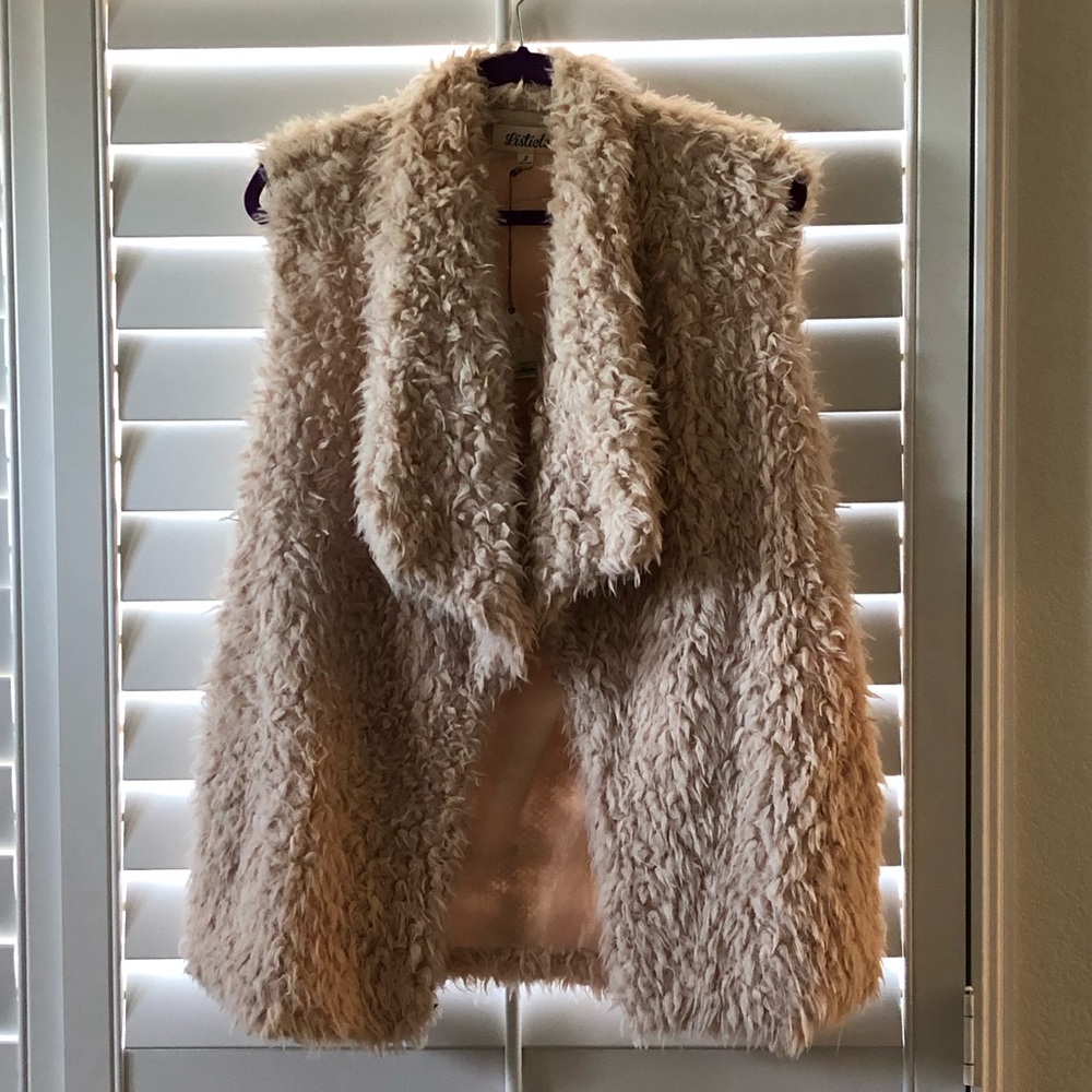 NWT⛄️Faux fur vest⛄️